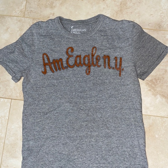 American Eagle Grey Tshirt - Picture 1 of 2